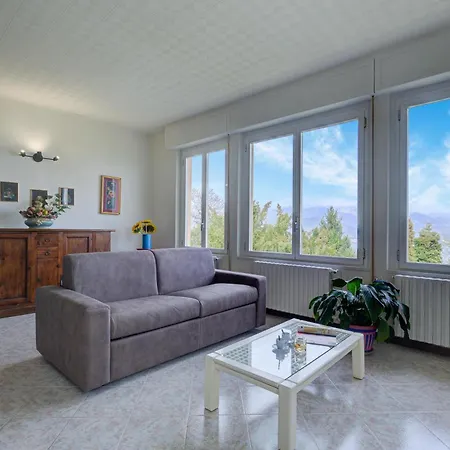 Lorenza Rooftop View - Happy Apartman *